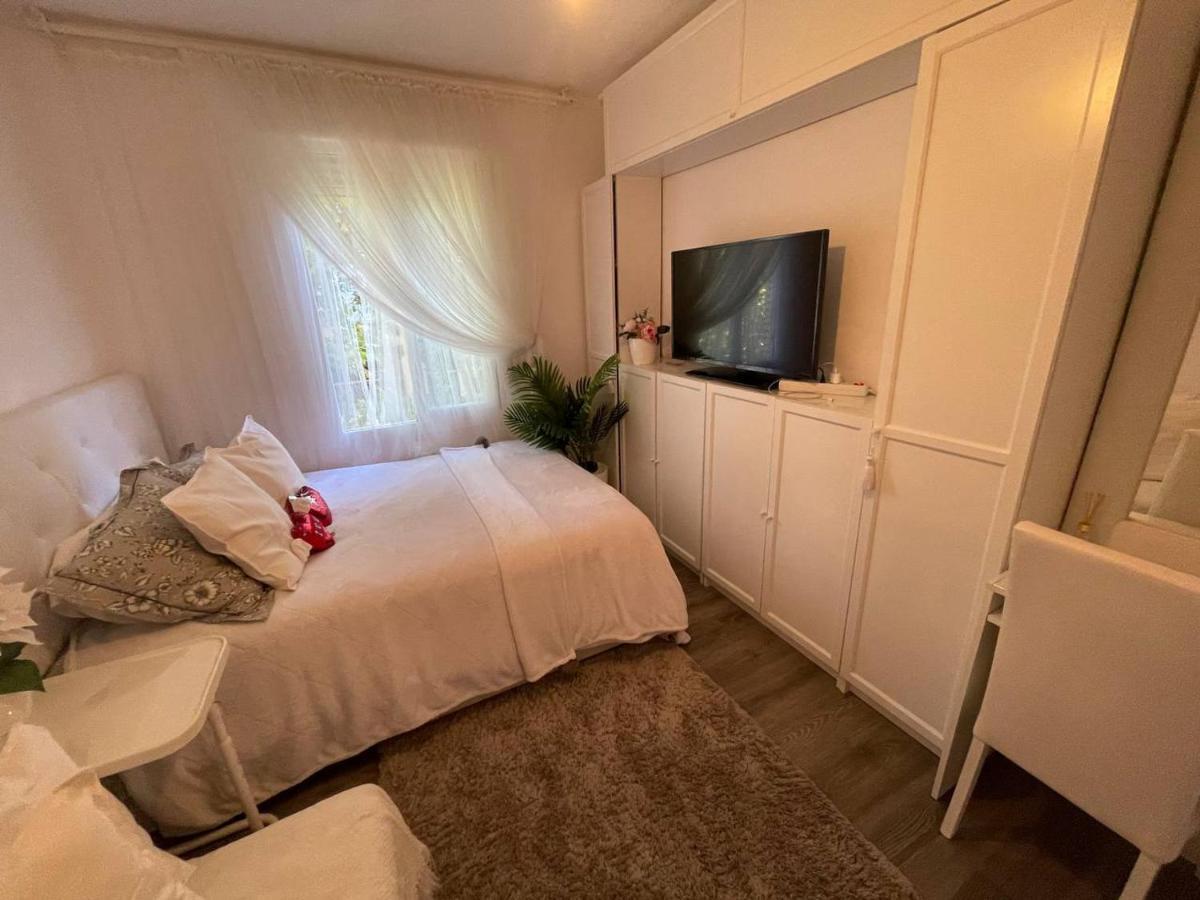 Luxury Room En มาดริด ภายนอก รูปภาพ