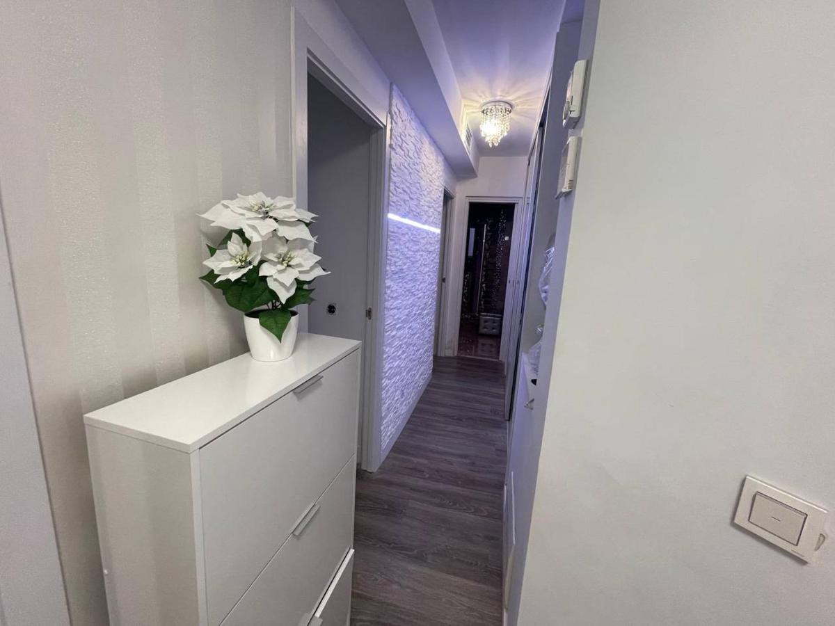 Luxury Room En มาดริด ภายนอก รูปภาพ