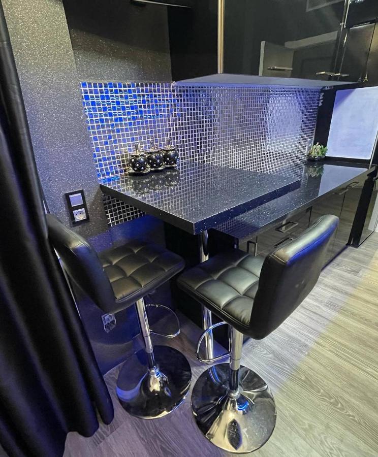 Luxury Room En มาดริด ภายนอก รูปภาพ