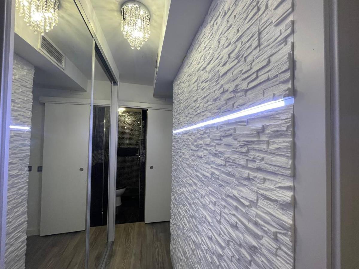 Luxury Room En มาดริด ภายนอก รูปภาพ