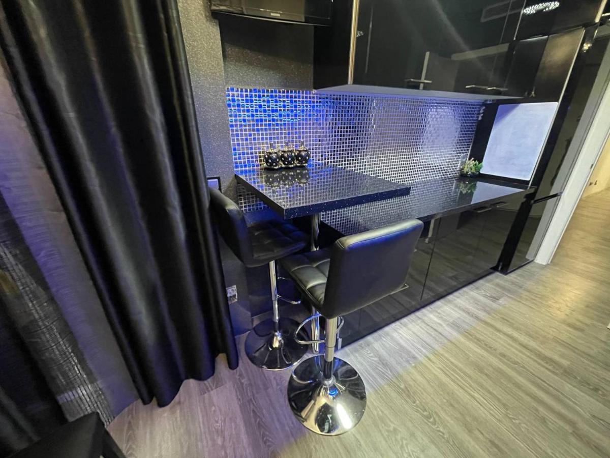 Luxury Room En มาดริด ภายนอก รูปภาพ