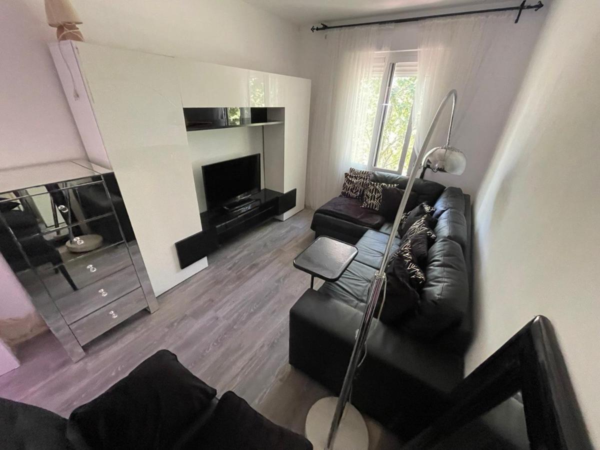 Luxury Room En มาดริด ภายนอก รูปภาพ
