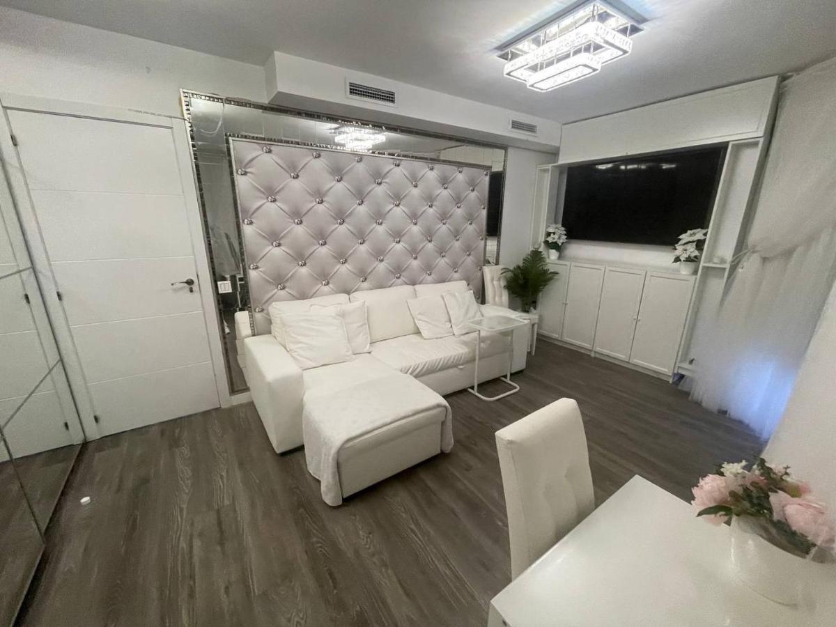 Luxury Room En มาดริด ภายนอก รูปภาพ